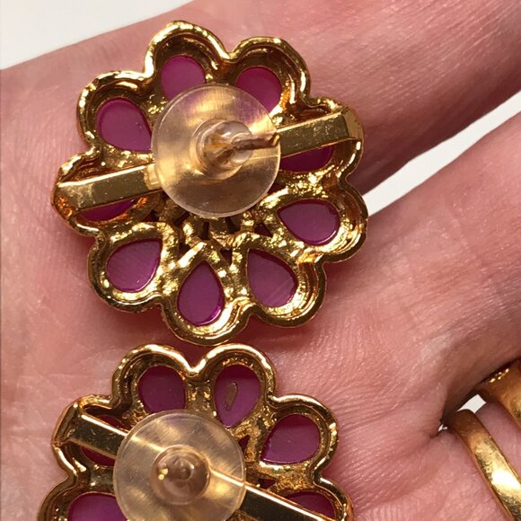 Ruby Flower Petal Earrings for Pierced Ears Gold Tone Metal 1" Wide - Picture 4 of 8